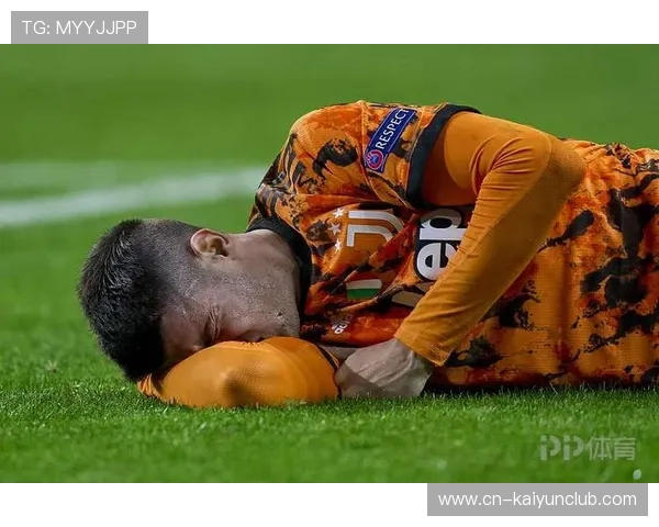 尤文连续短传配合撕开中路防守